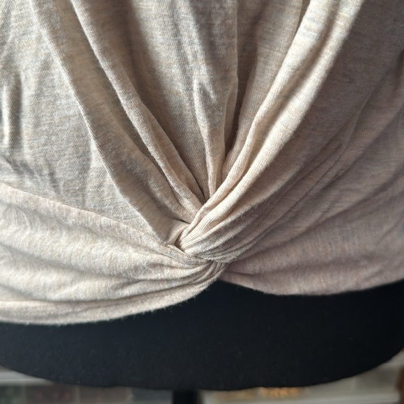 Woman’s large pink rose tee with knot bottom (818) - Picture 3 of 3